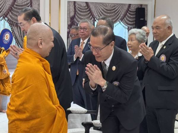 มูลนิธิอาสาเพื่อนพึ่ง (ภาฯ) ยามยากสภากาชาดไทย จัดพิธีเจริญพระพุทธมนต์ เนื่องในวันคล้ายวันประสูติ