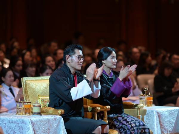 เข้าร่วมเฝ้าทูลละอองพระบาท รับเสด็จฯ สมเด็จพระราชาธิบดี จิกมี เคเซอร์ นัมเกล วังชุก